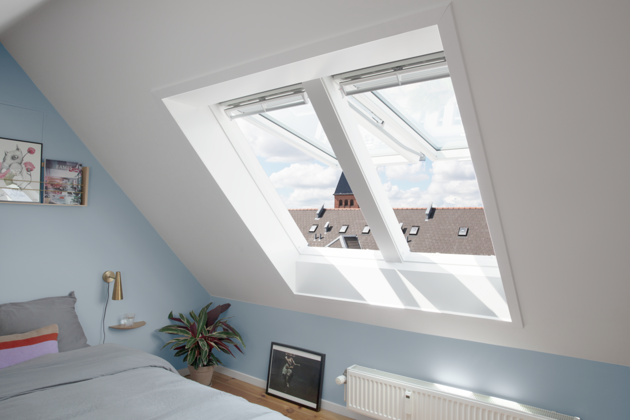 Deux Velux fenêtre de toit cote à cote 